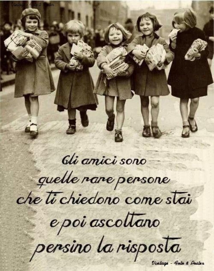 Gli amici sono quelle rare persone che ti chiedono come stai e poi ascoltano persino la risposta